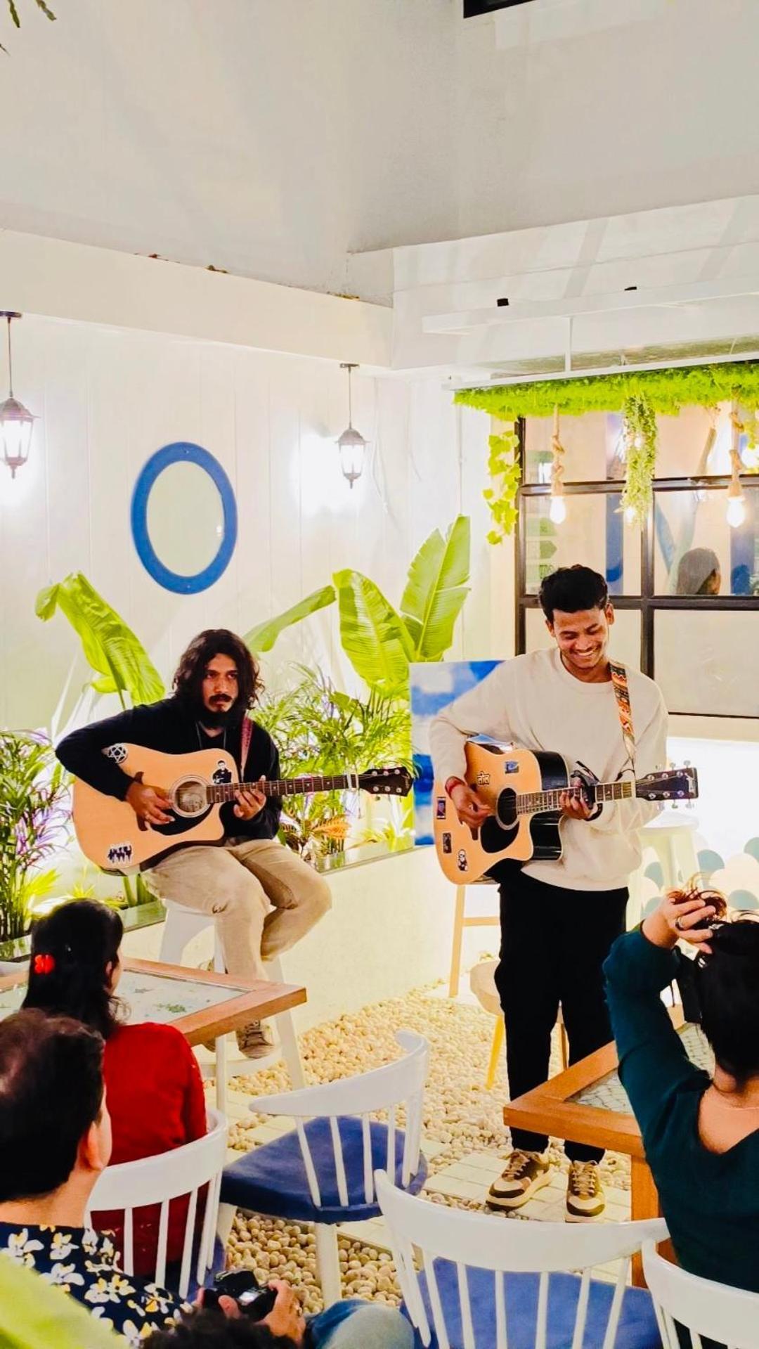 The Voyage - Cafe Hostel Cowork Pune Eksteriør bilde